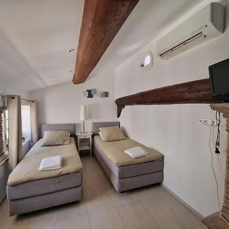 Hameau Des Claudins * Le Plan-de-la-Tour
